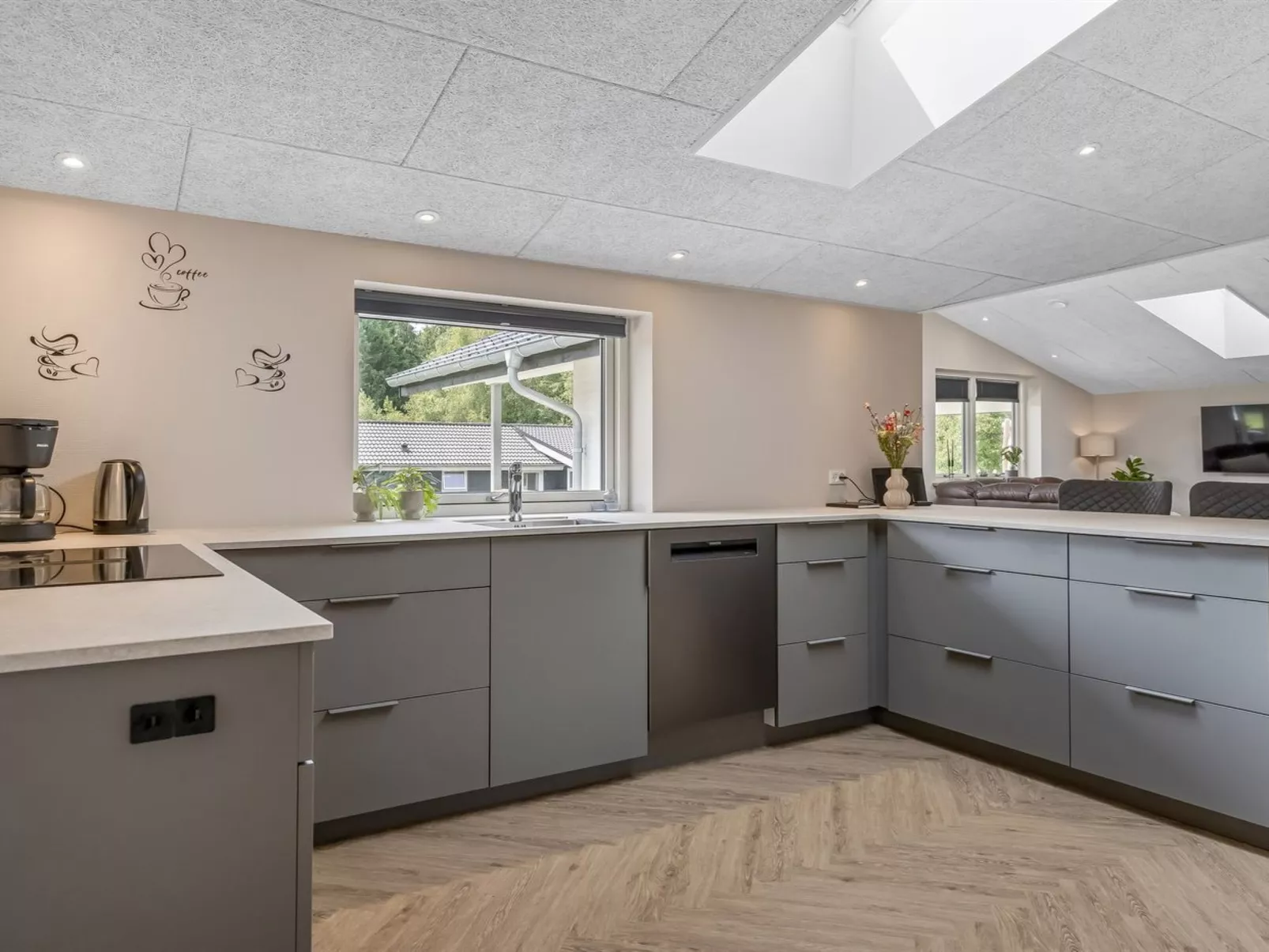 "Alvira" - 30km from the sea-Inside