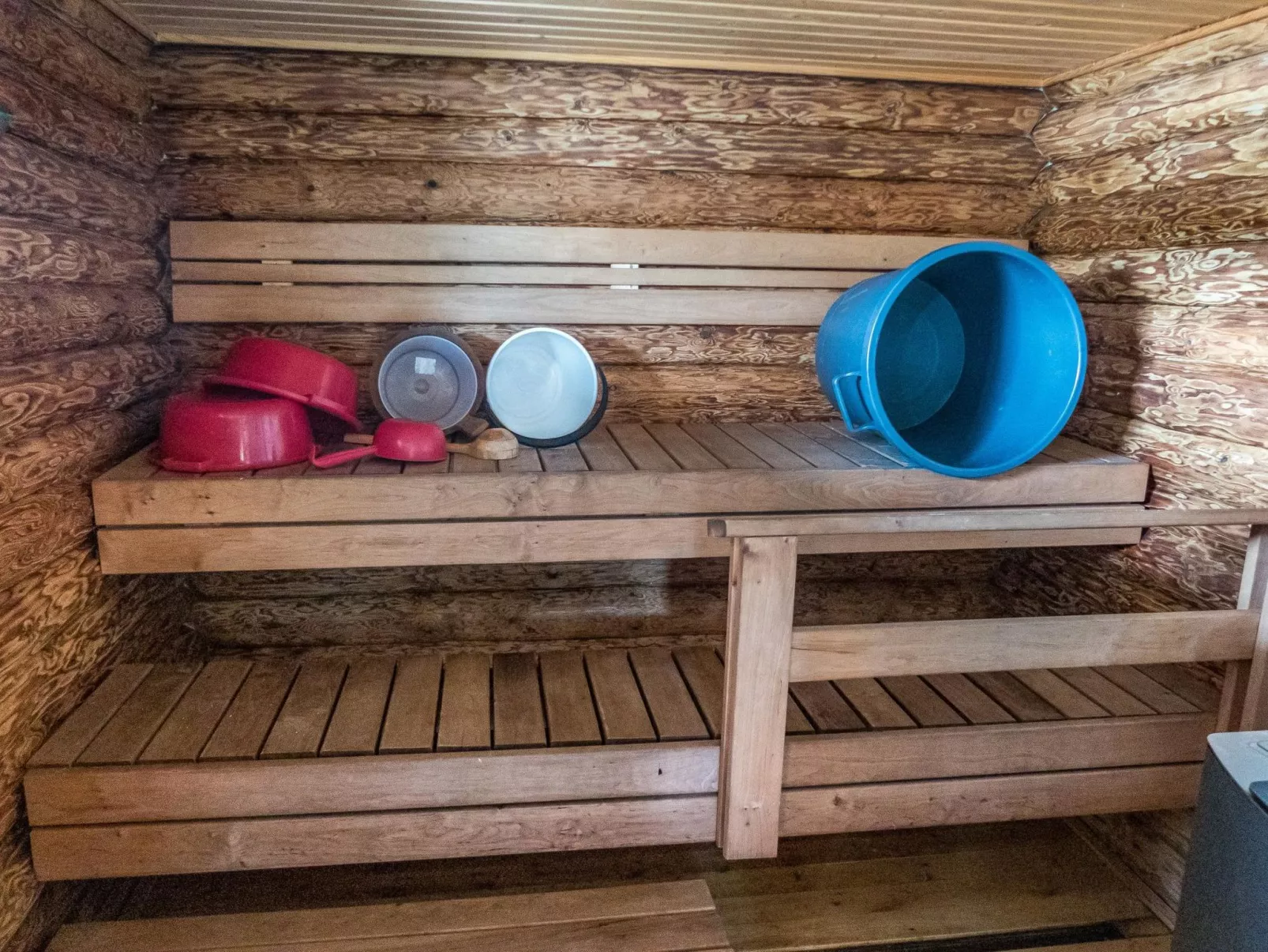 Pyhäjärven loma-Dedans