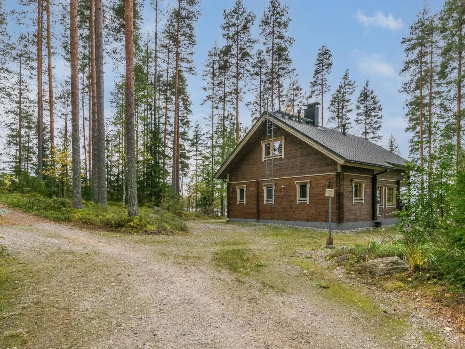 Metsola / huilinpaikka-Dedans