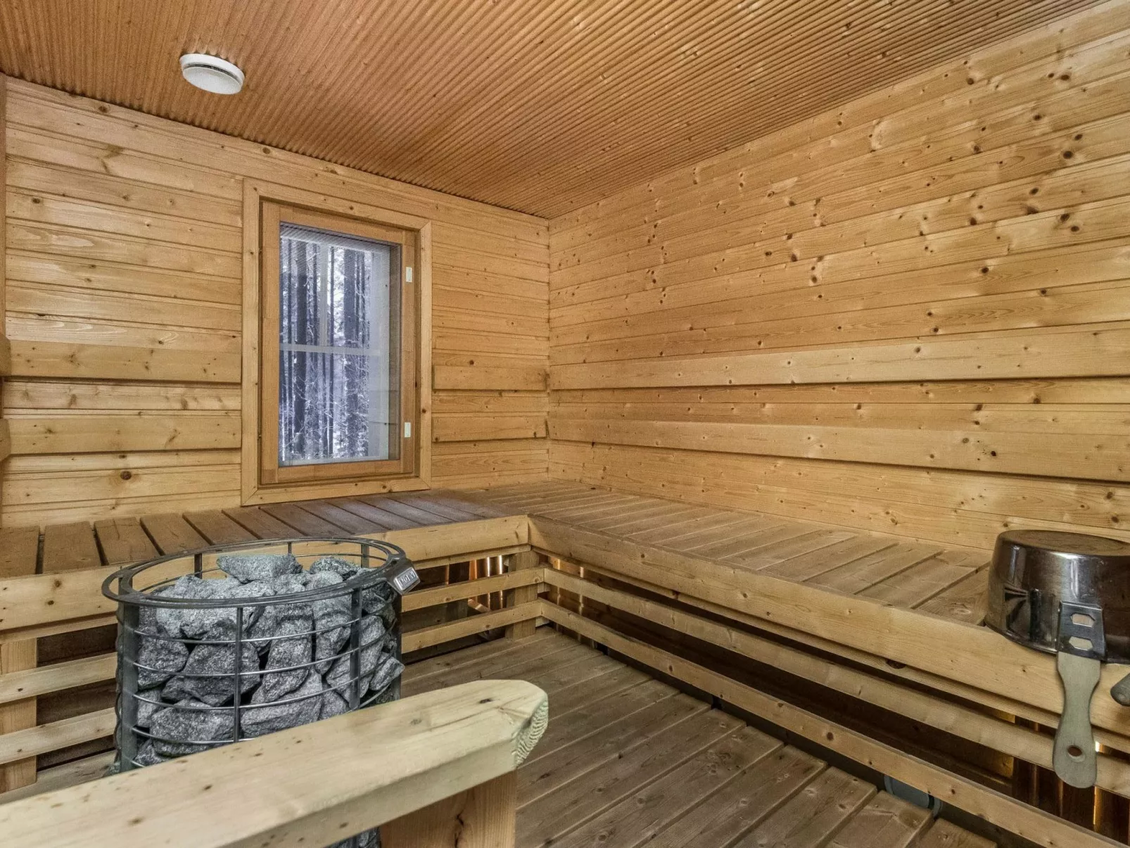 Eemilin huvila-Dedans