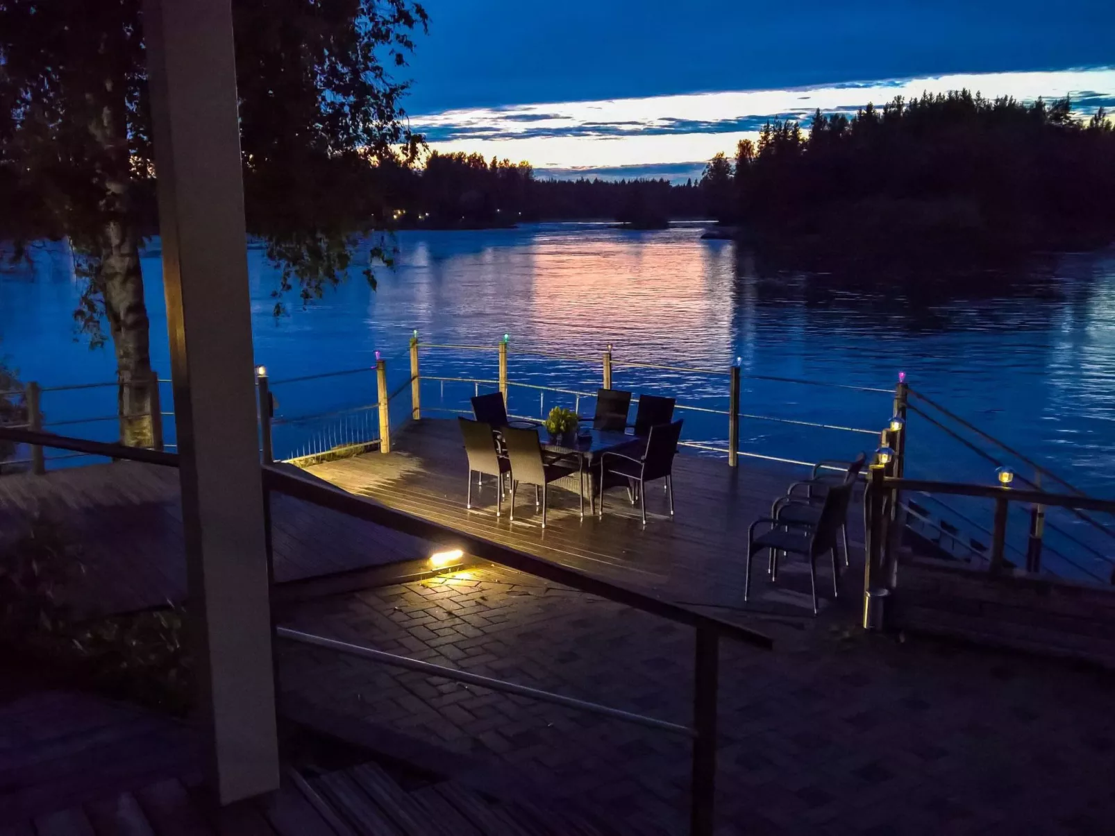 Huvila ferdinand-Inside