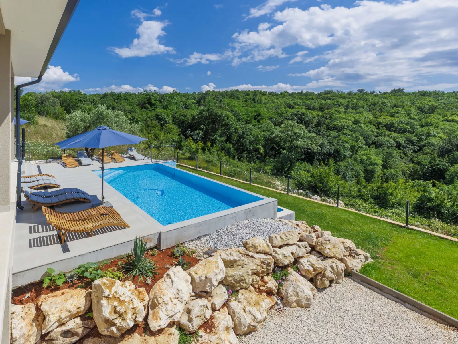 Villa Bella-Outside