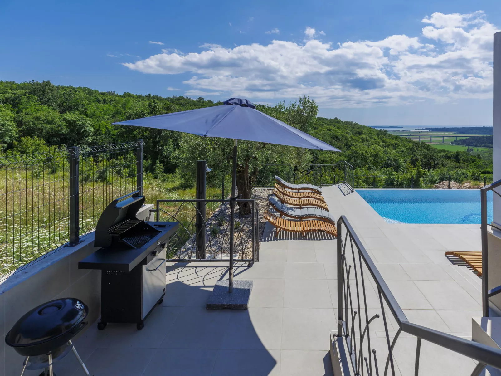 Villa Bella-Outside