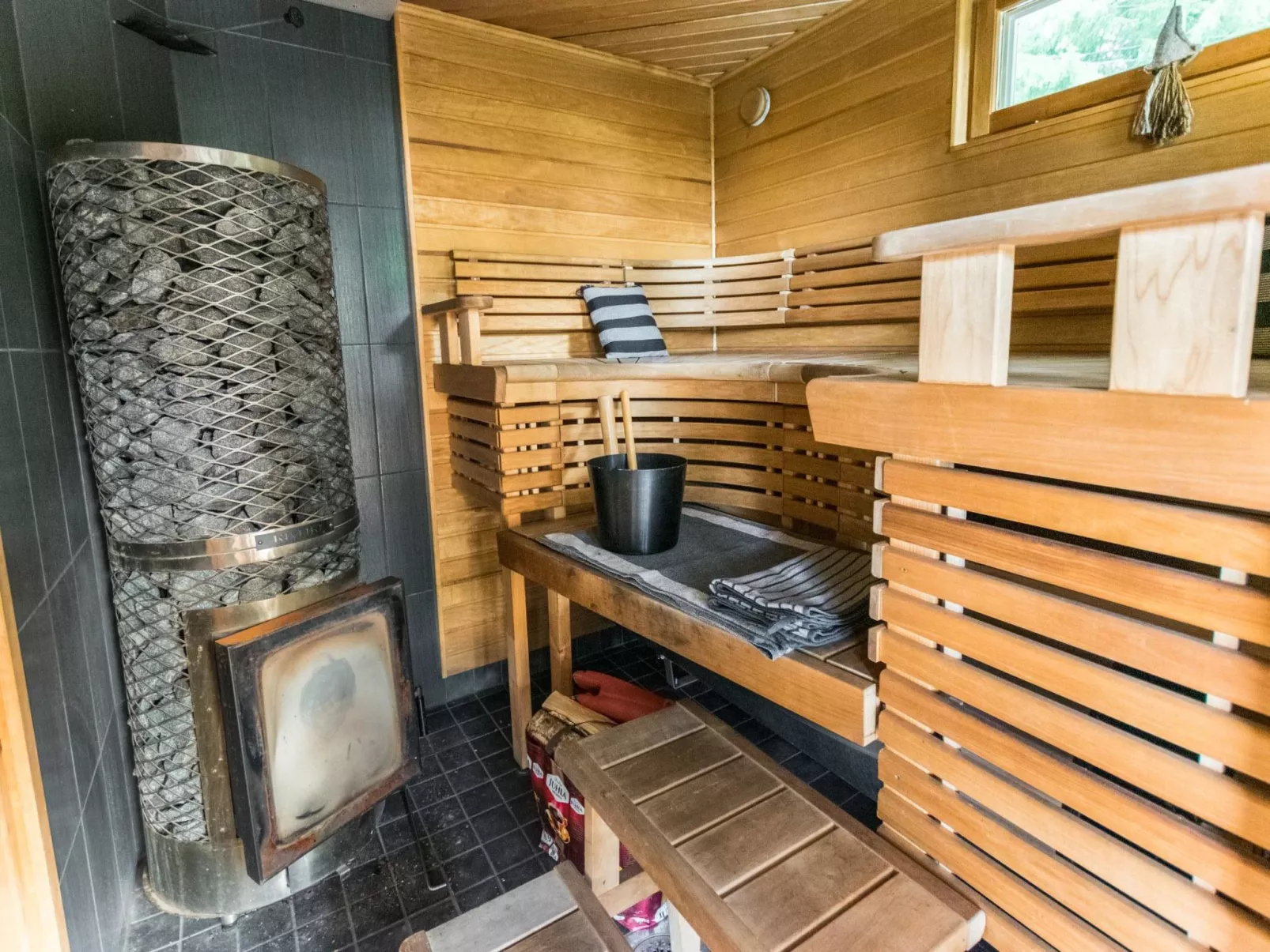 Villa jokiranta-Dedans