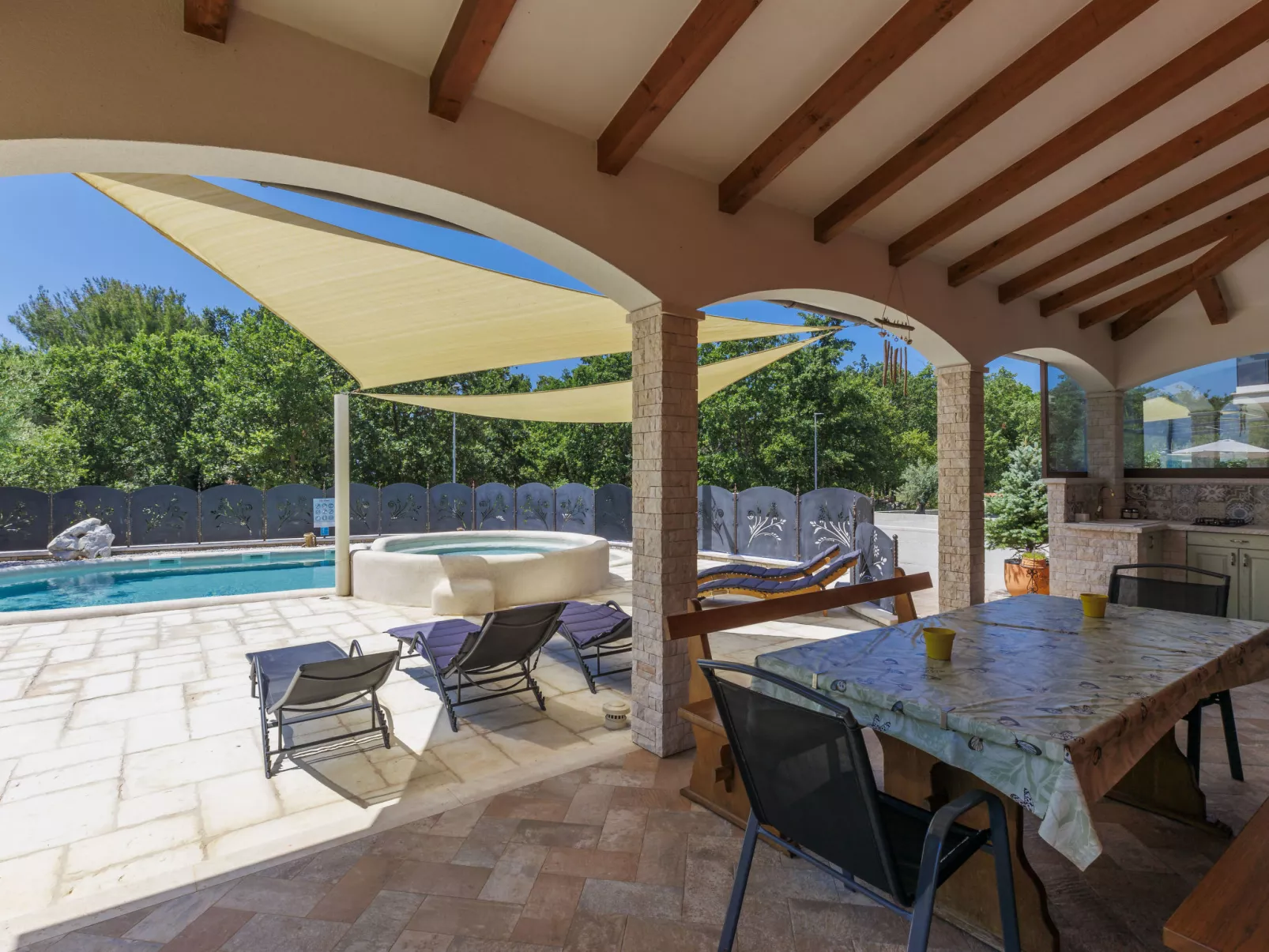 Villa Amaii-Outside