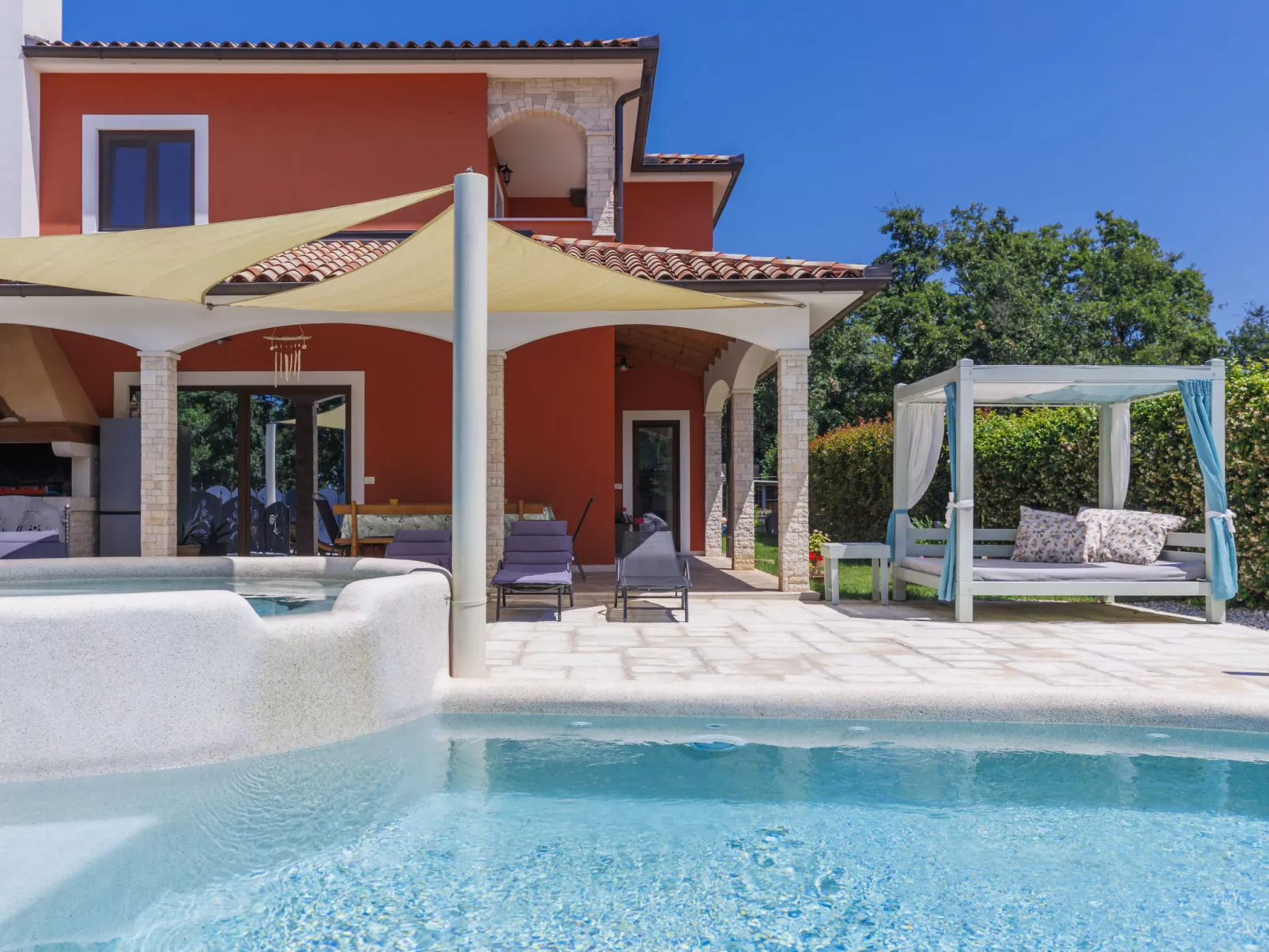 Villa Amaii-Outside
