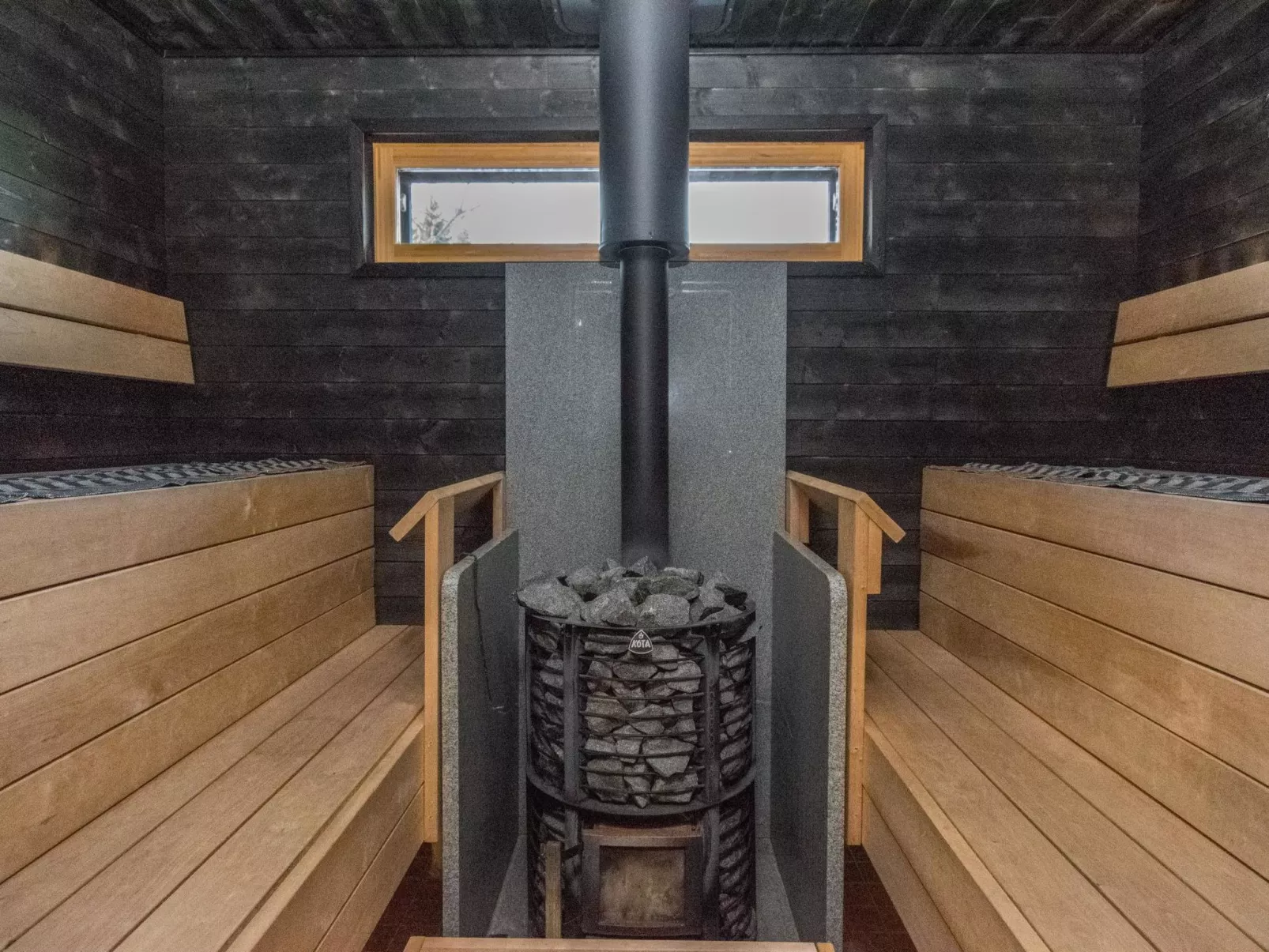 Villa karhentimantti-Dedans