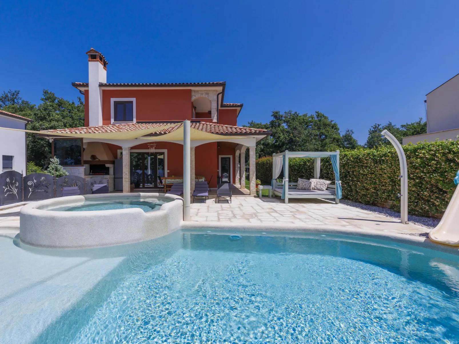 Villa Amaii-Outside
