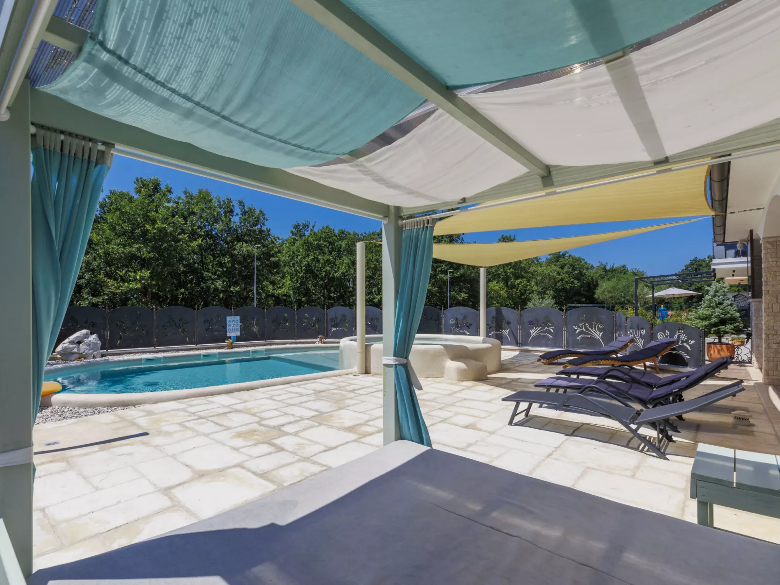 Villa Amaii-Outside