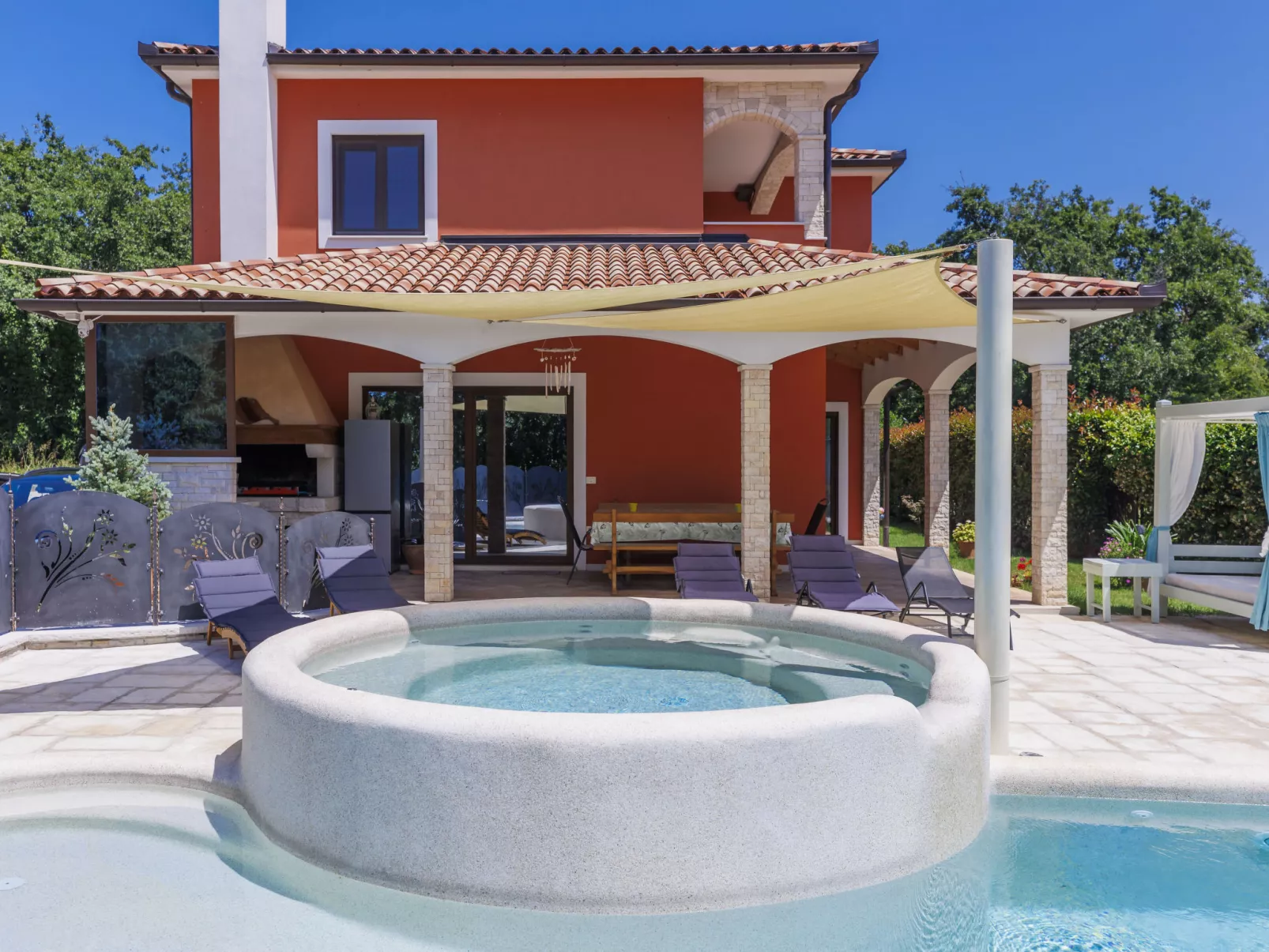 Villa Amaii-Outside