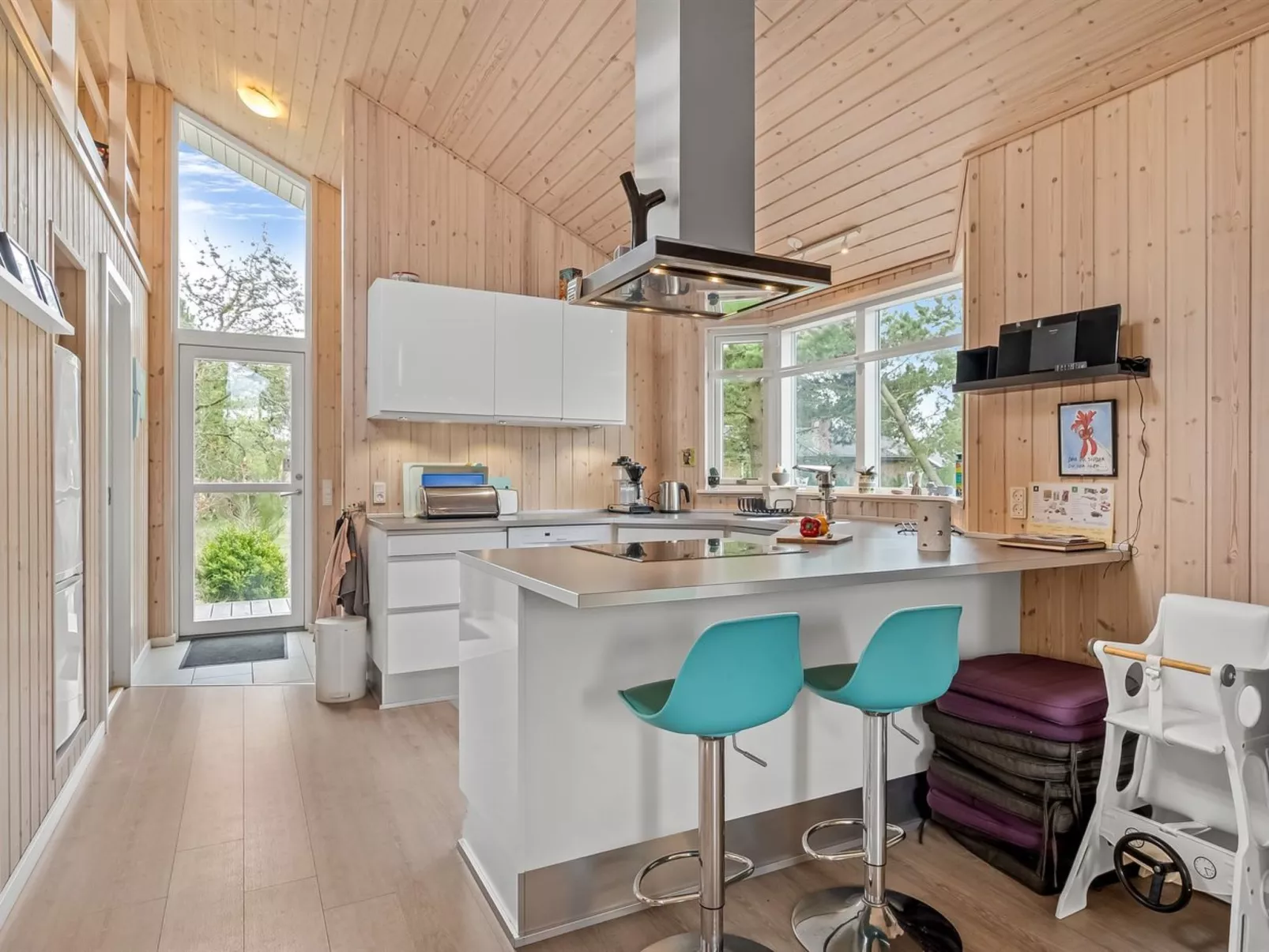 "Teija" - 600m to the fjord-Inside