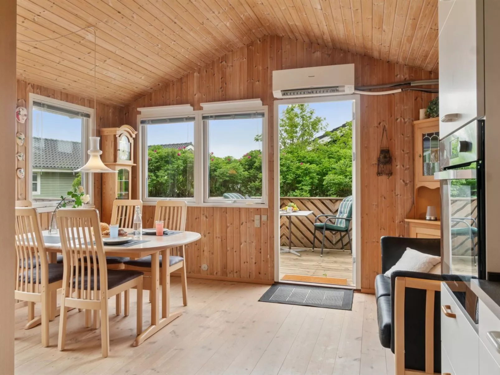 "Saija" - 100m from the sea-Inside