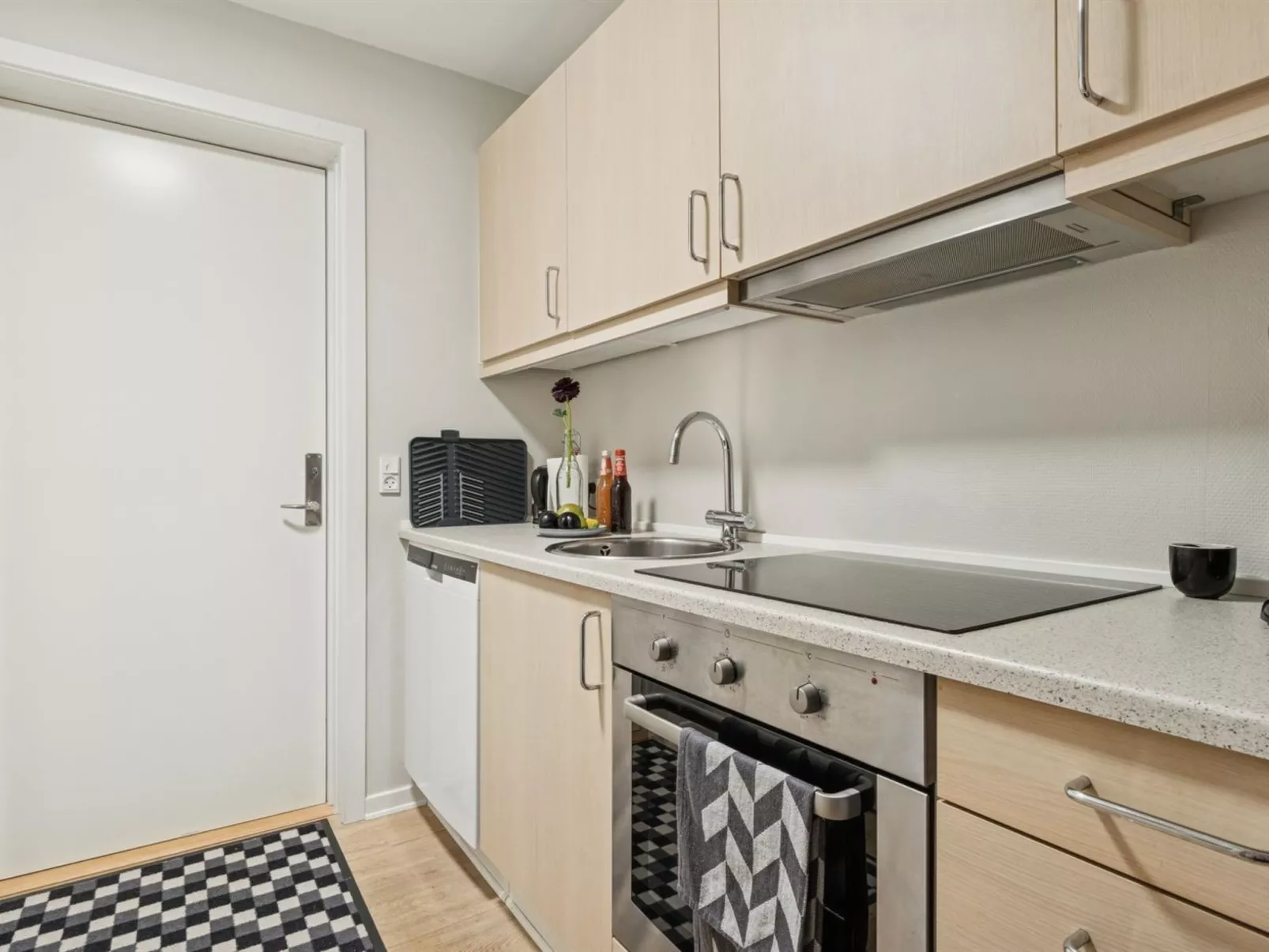 "Emppu" - 300m from the sea-Drinnen