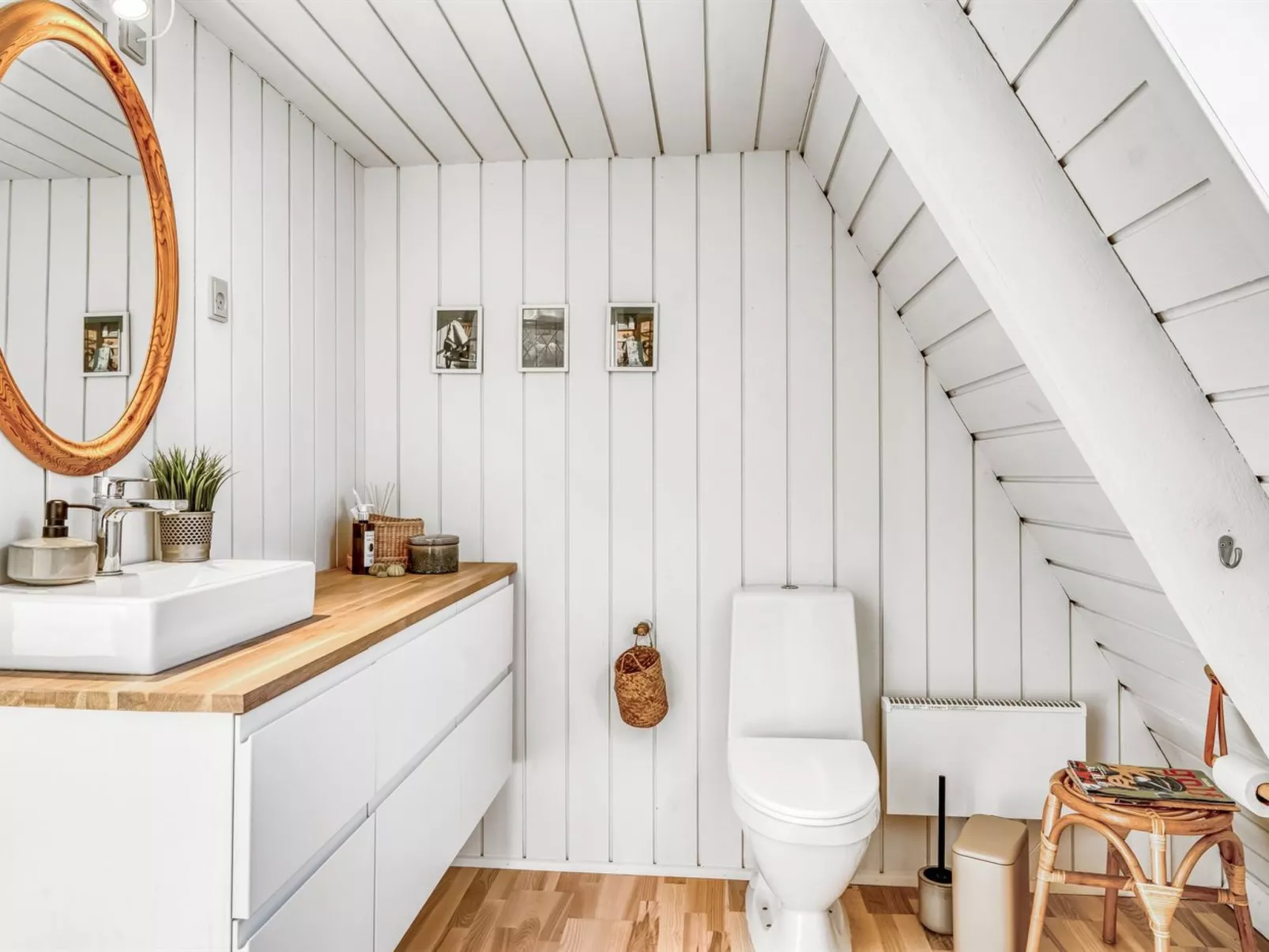 "Kauno" - 16km to the fjord-Dedans