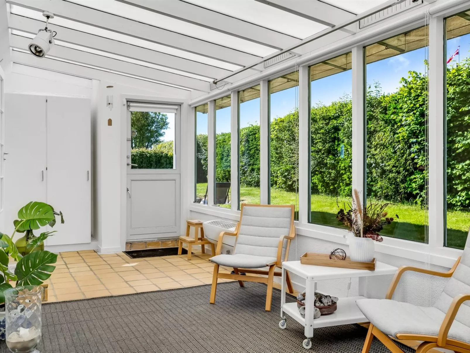 "Tobias" - 45m to the fjord-Drinnen