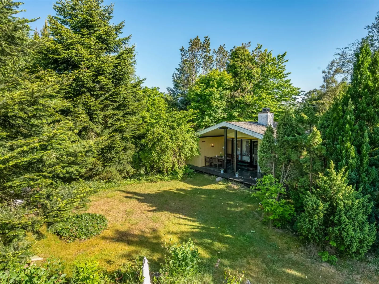 "Tenaya" - 200m to the fjord-Outside