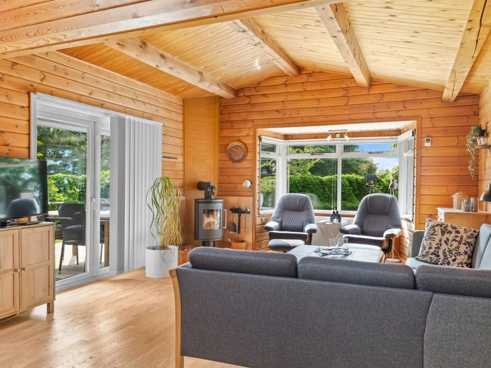 "Swipdagh" - 150m from the sea-Inside