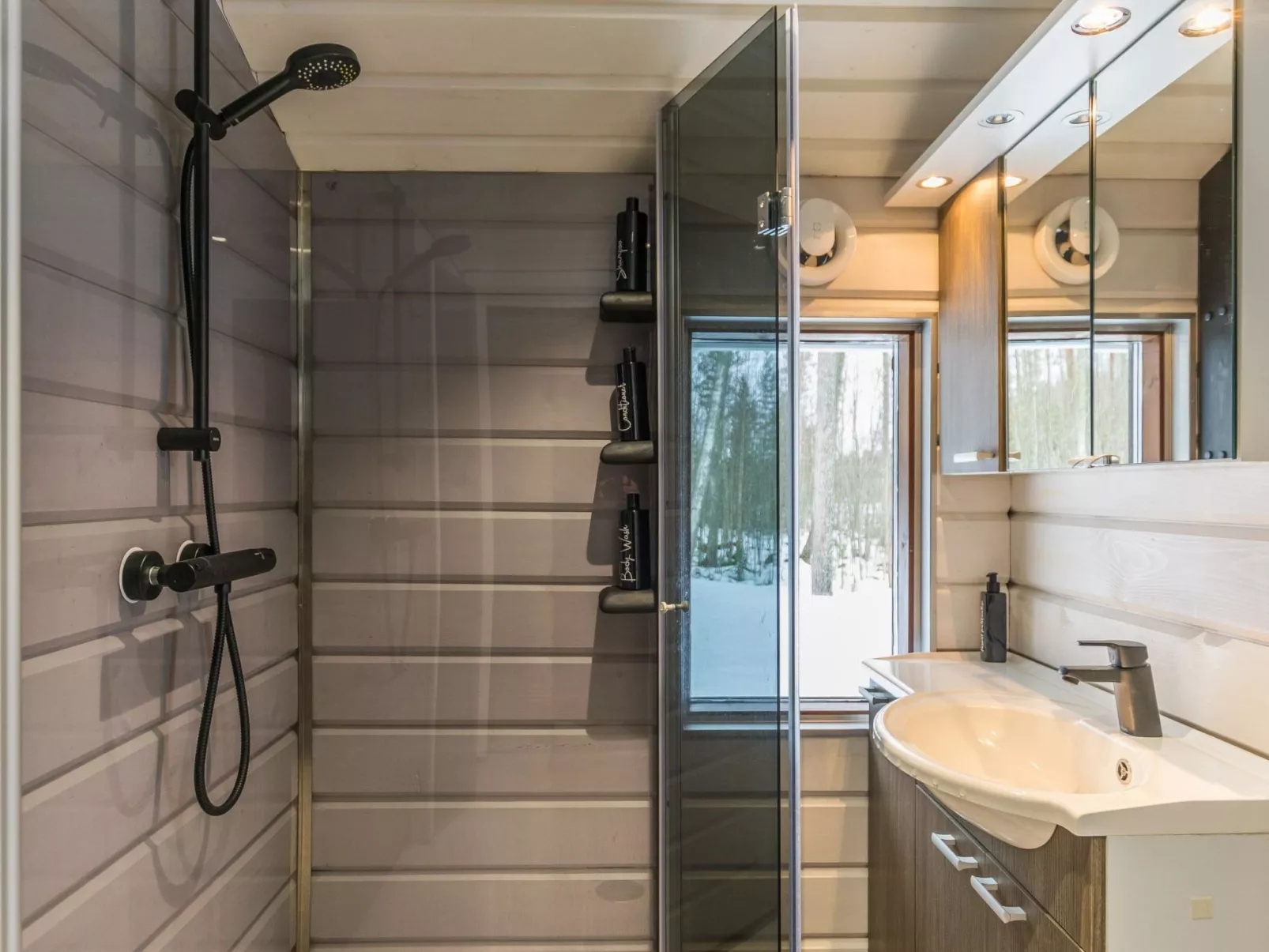 Villa tintinmaja-Dedans