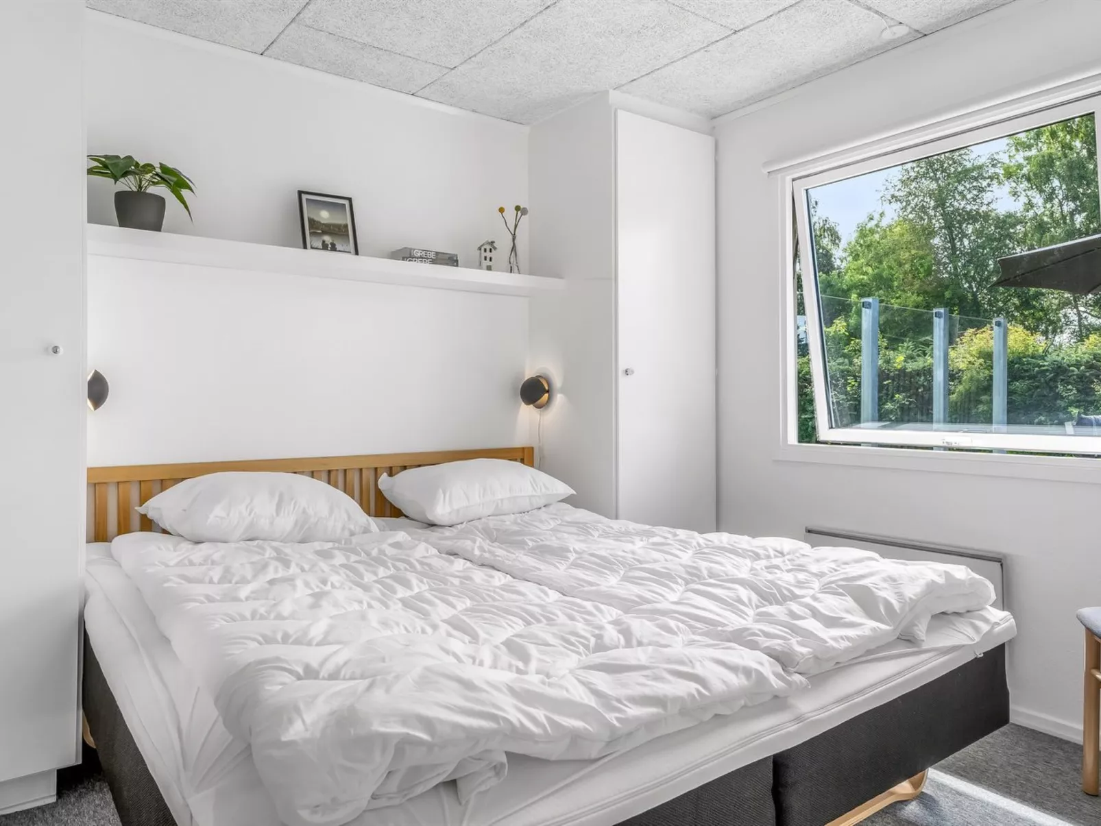 "Elske" -  from the sea-Inside