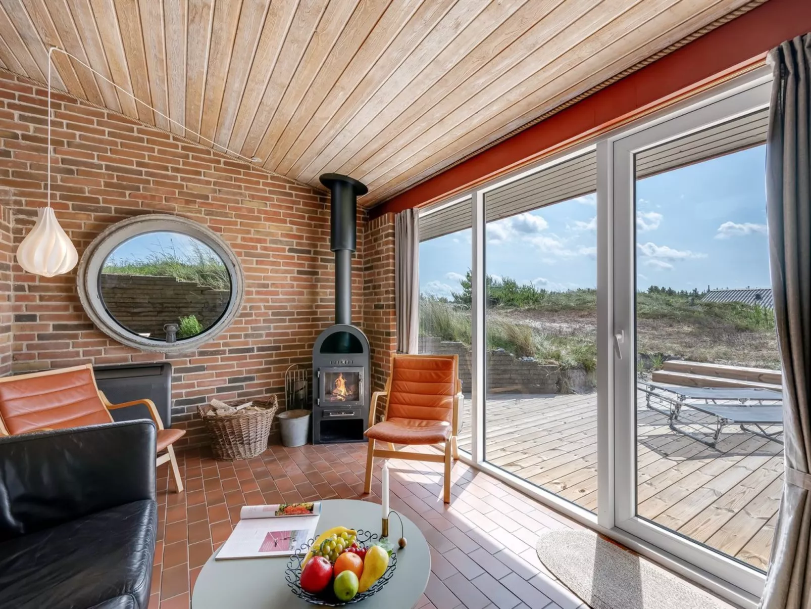 "Imelda" - 700m from the sea-Dedans