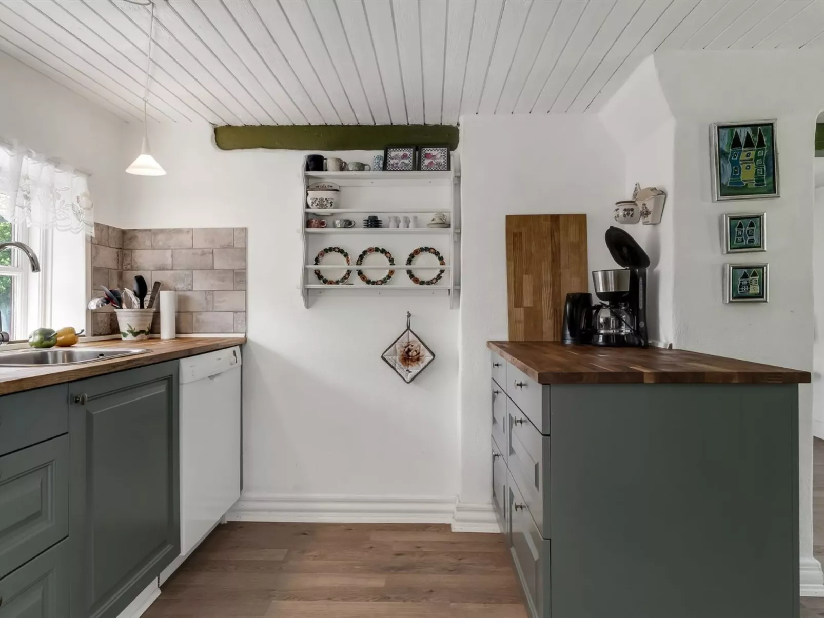 "Aatos" - 2km from the sea-Inside