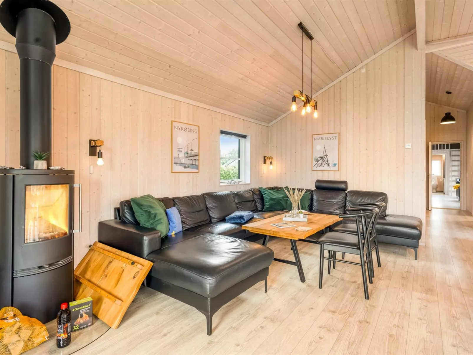 "Bernadine" - 500m from the sea-Dedans