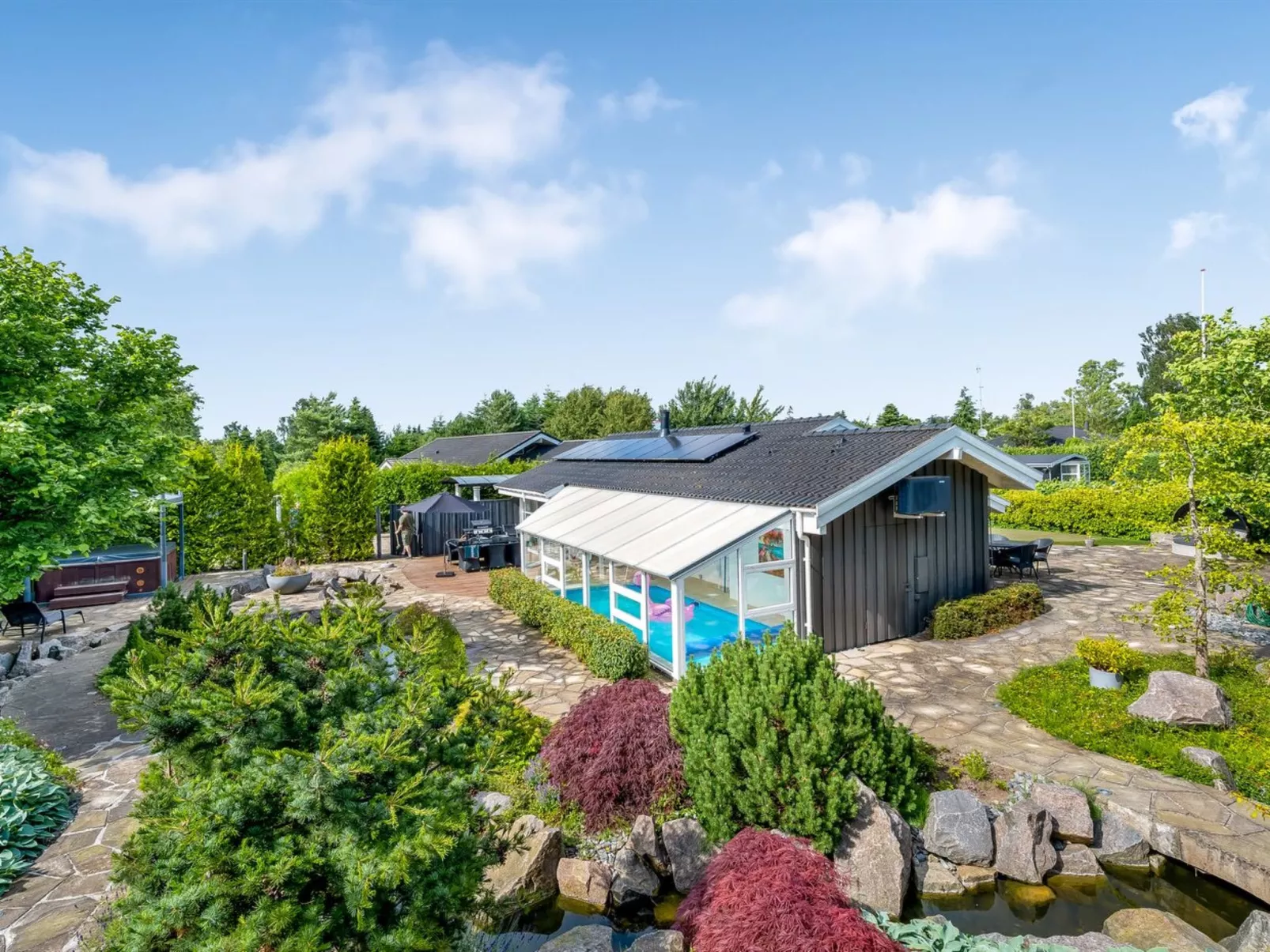 "Ellie" - 700m from the sea-Outside