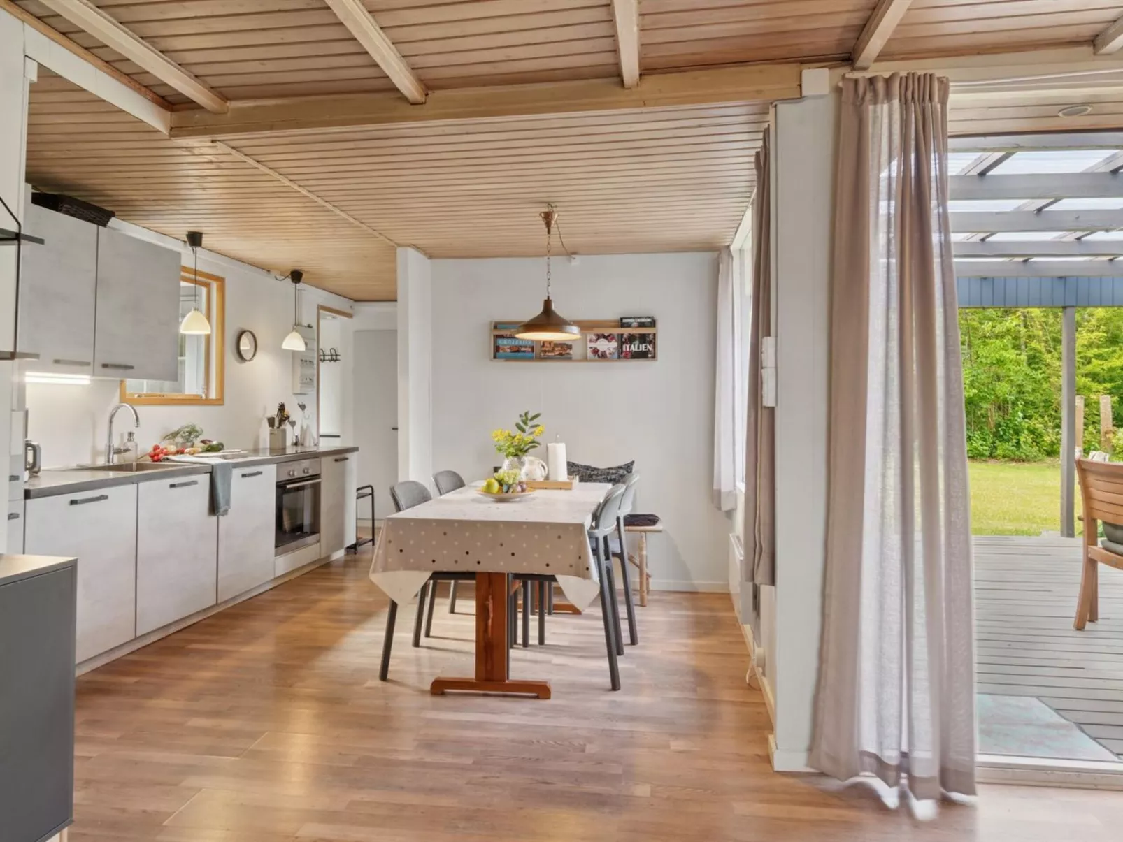 "Keke" - 2.5km from the sea-Dedans