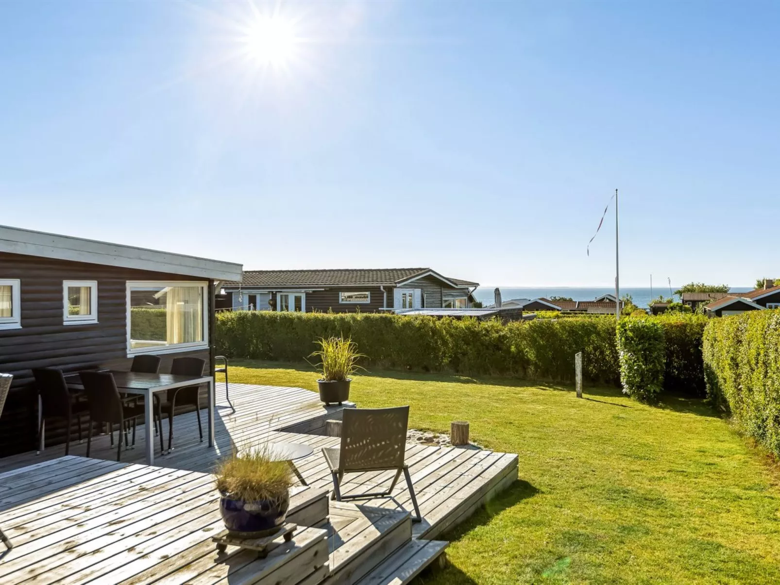 "Raymond" - 175m from the sea-Draußen