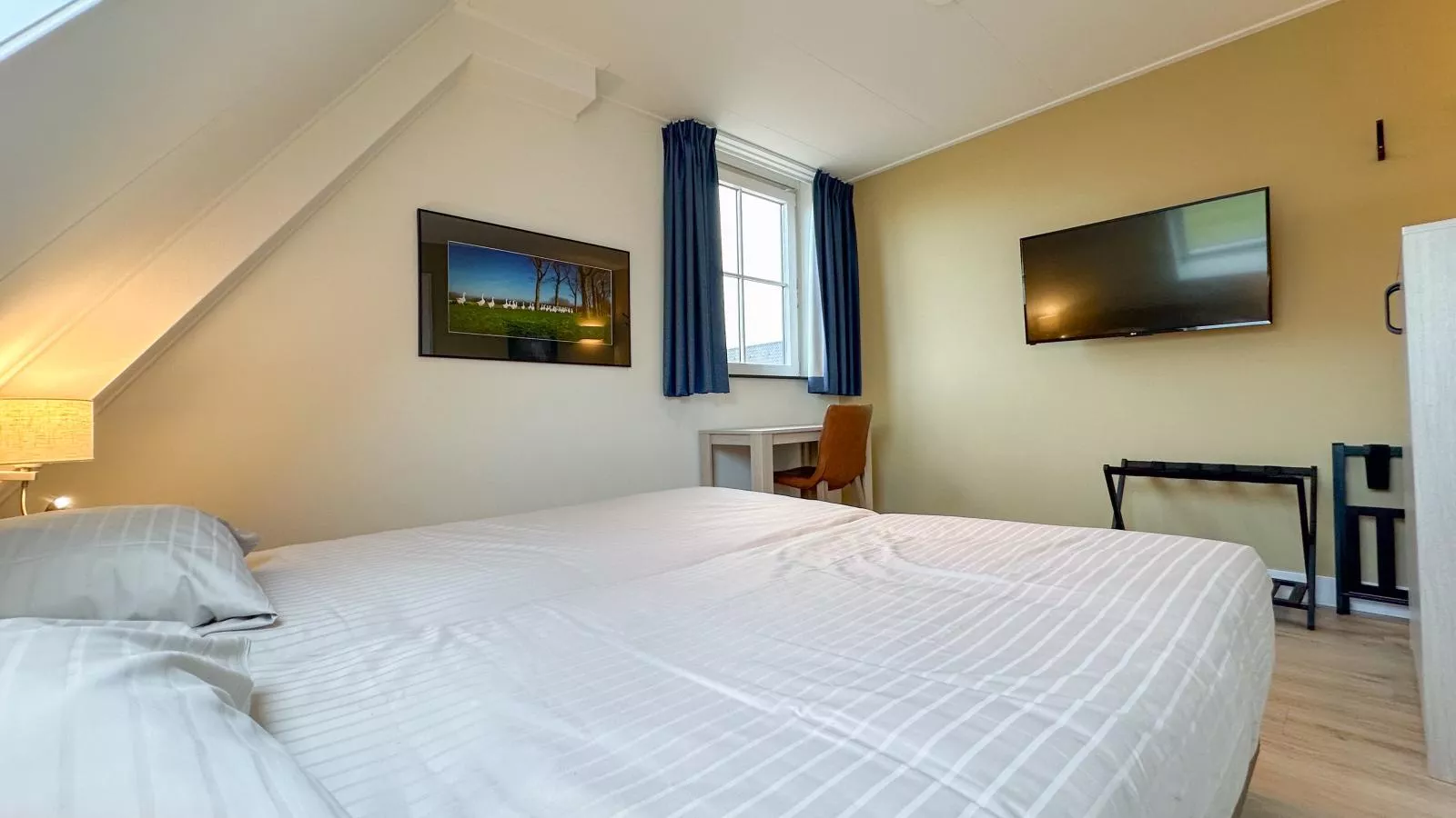 Happy Beach 48-Bedroom