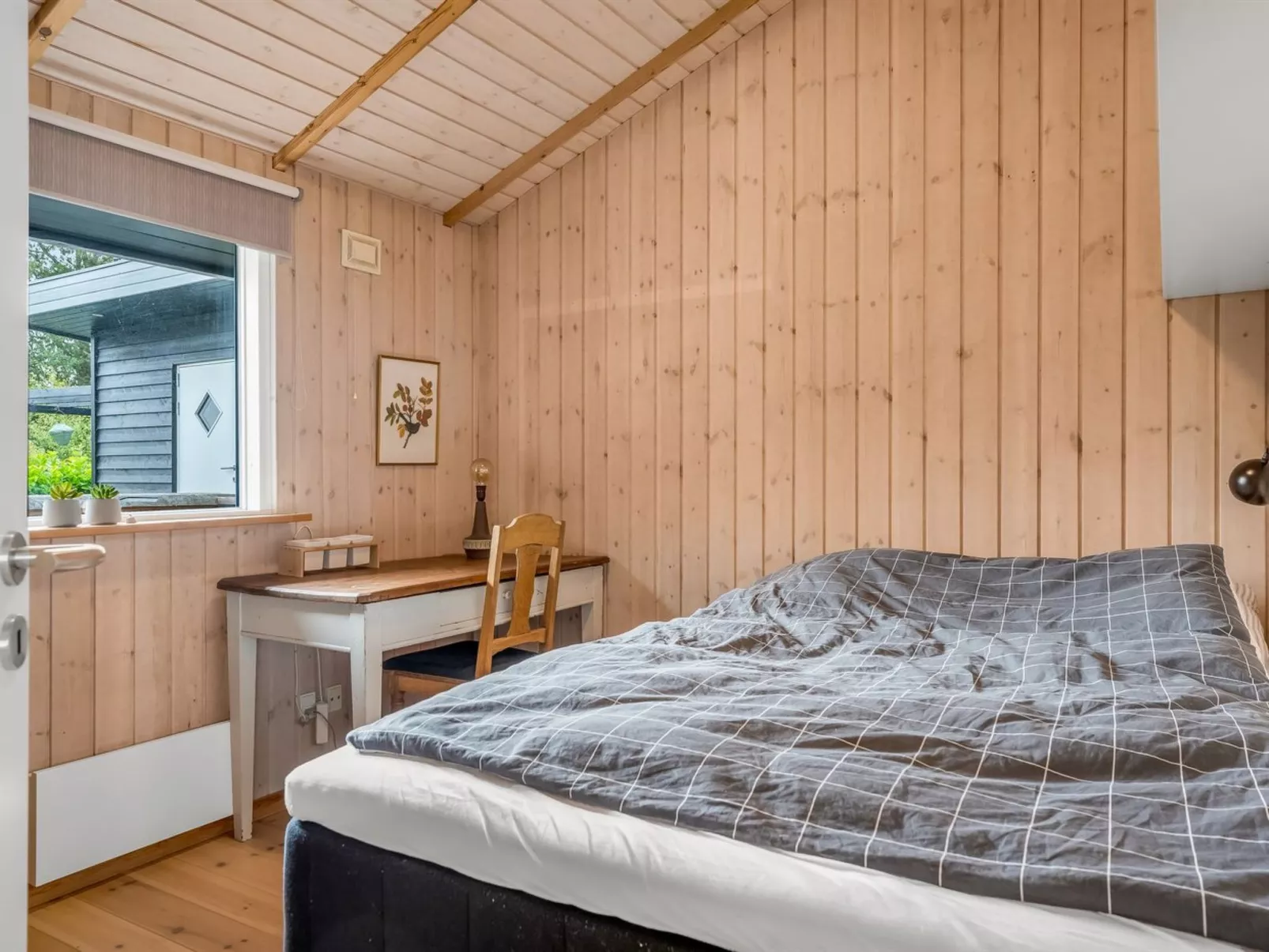 "Diderik" - 20m to the fjord-Inside