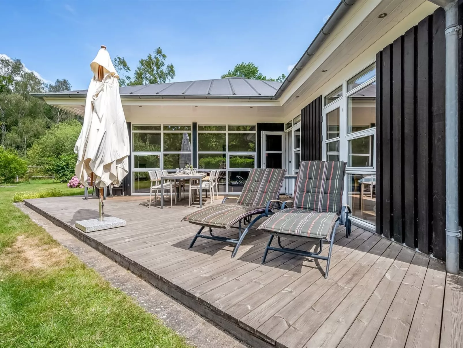 "Jyrki" - 100m from the sea-Dehors