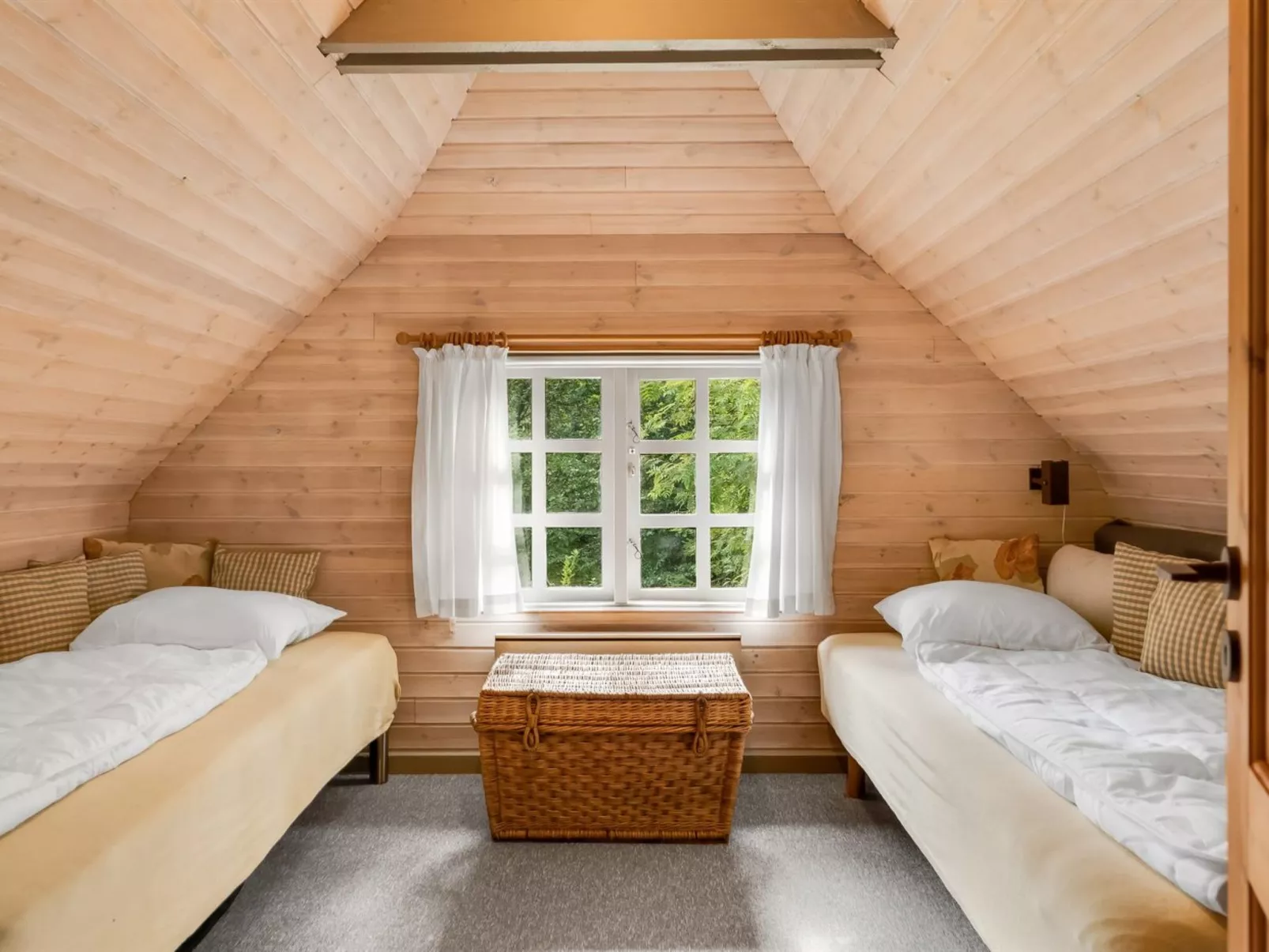 "Hilaria" - 2.1km from the sea-Drinnen