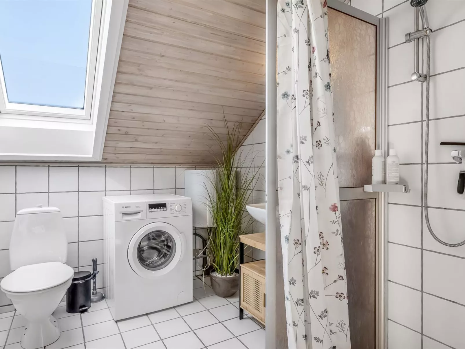 "Steffan" - 2.3km from the sea-Drinnen