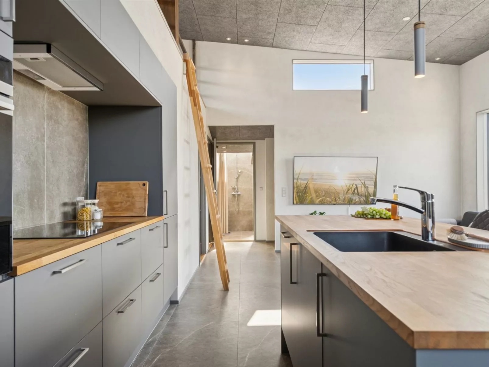 "Elvie" - 150m from the sea-Dedans