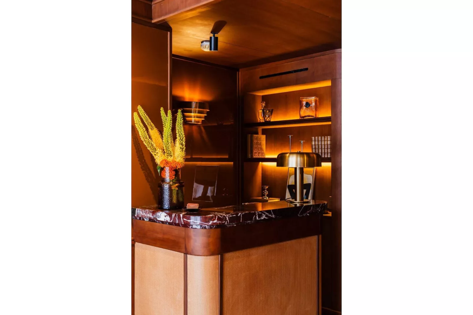 CONFIDENTIEL-6-Innenbereich