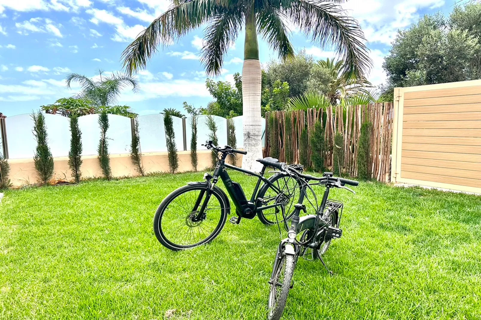 Casa Amarilla Golf-Gardens in summer