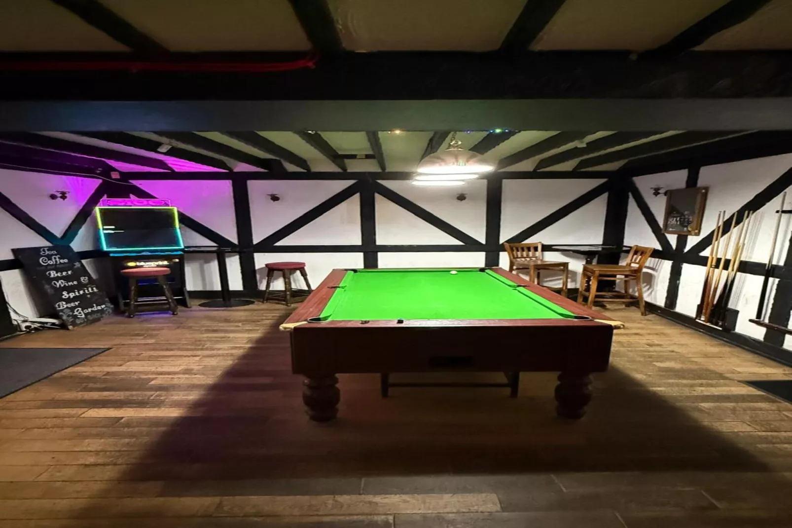 Standard Triple Room-Salle de loisirs