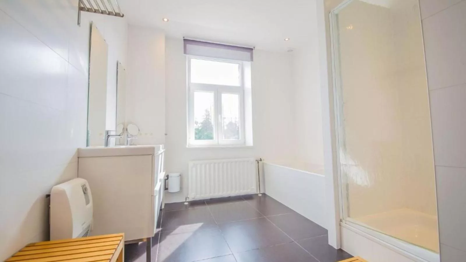 Ma Dame Jeanne-Bathroom