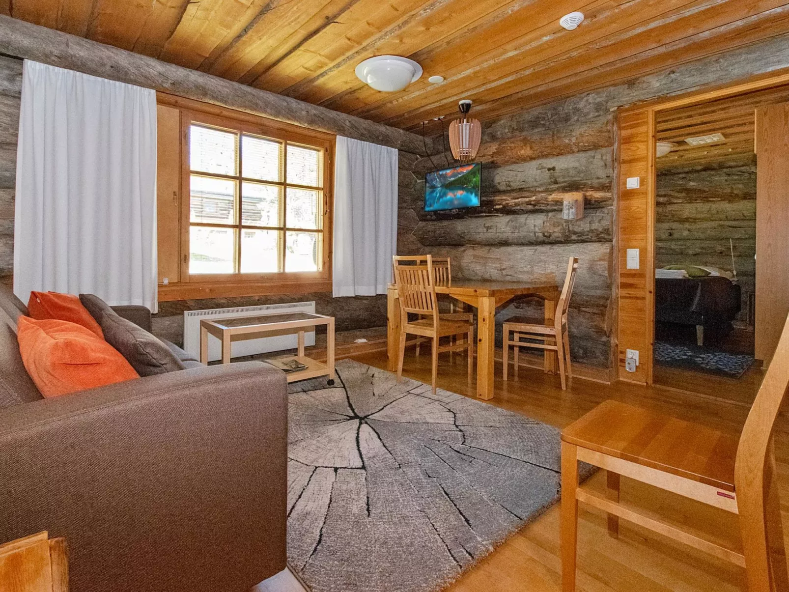 Sokosti - puilakka 4-Drinnen