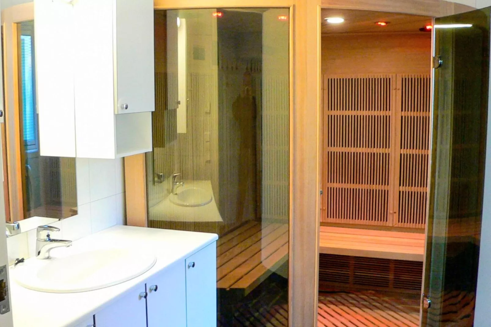 6 Personen Ferienhaus in Sørbøvåg-Sauna