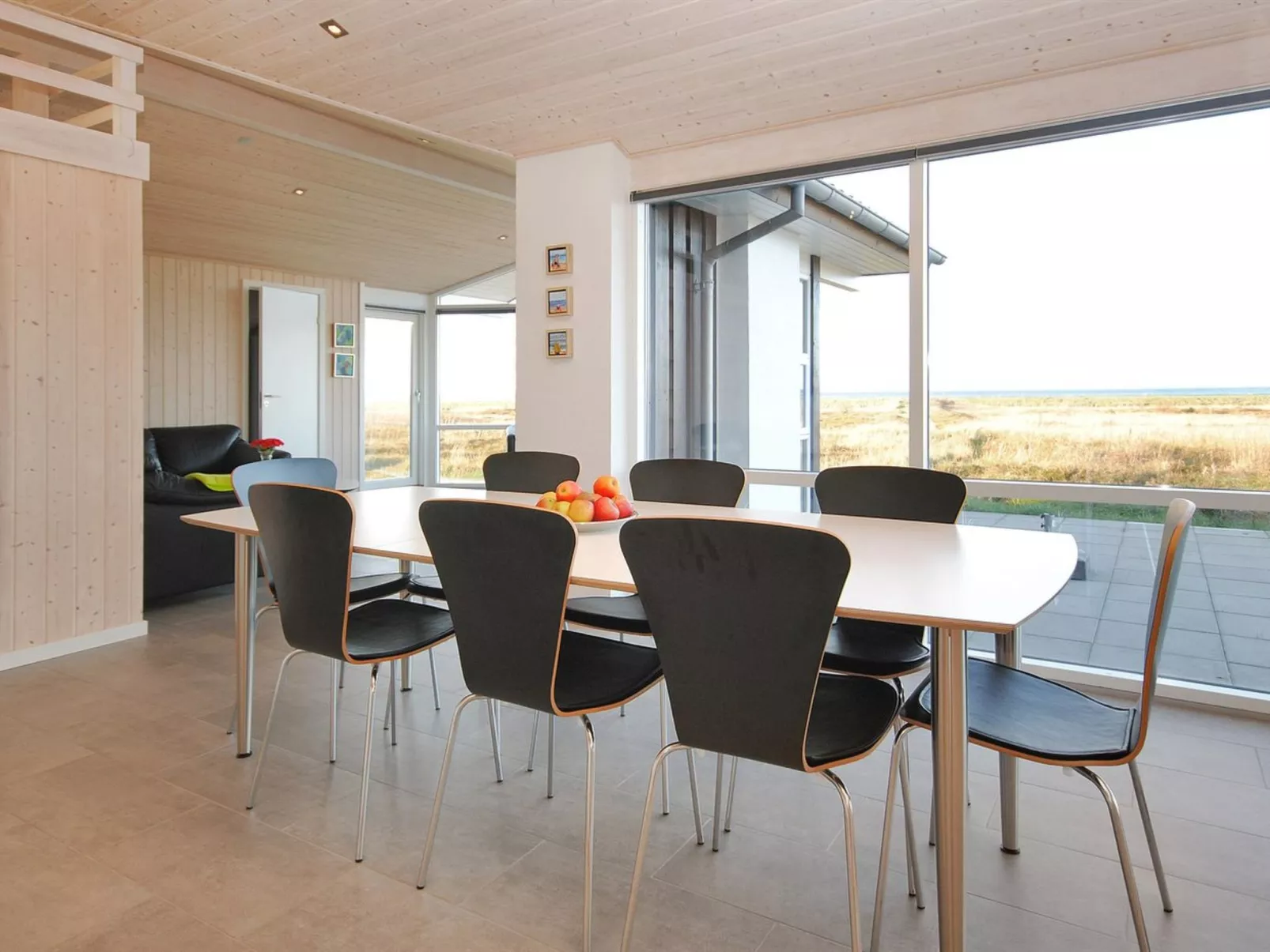 "Arisa" - 100m to the fjord-Inside