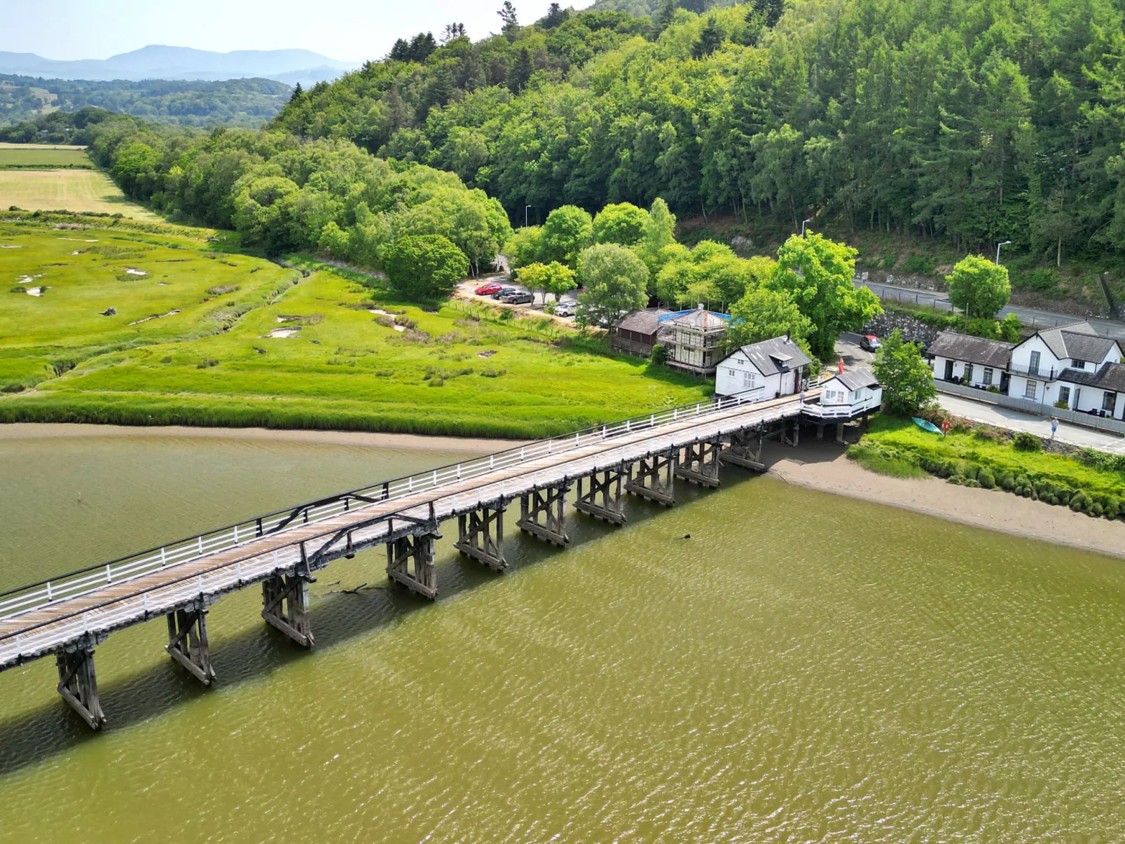 Toll Bridge Cottage-Dehors