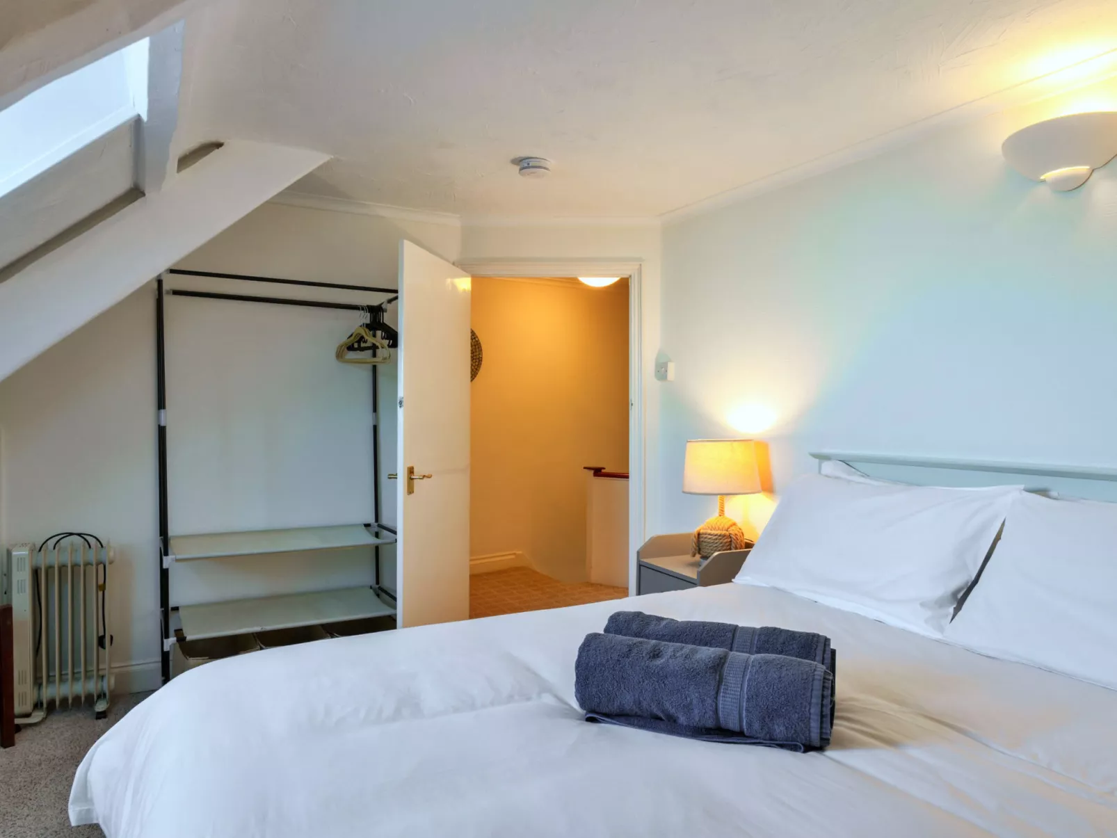 Nor Nour, Cawsand-Dedans