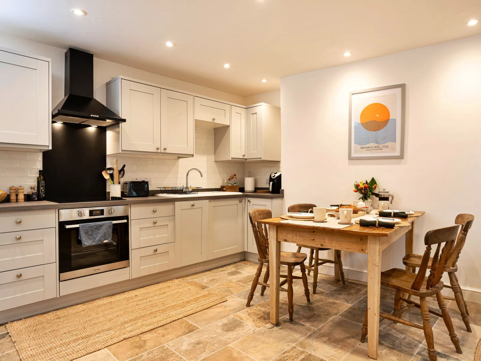 Courtyard Cottage-Inside