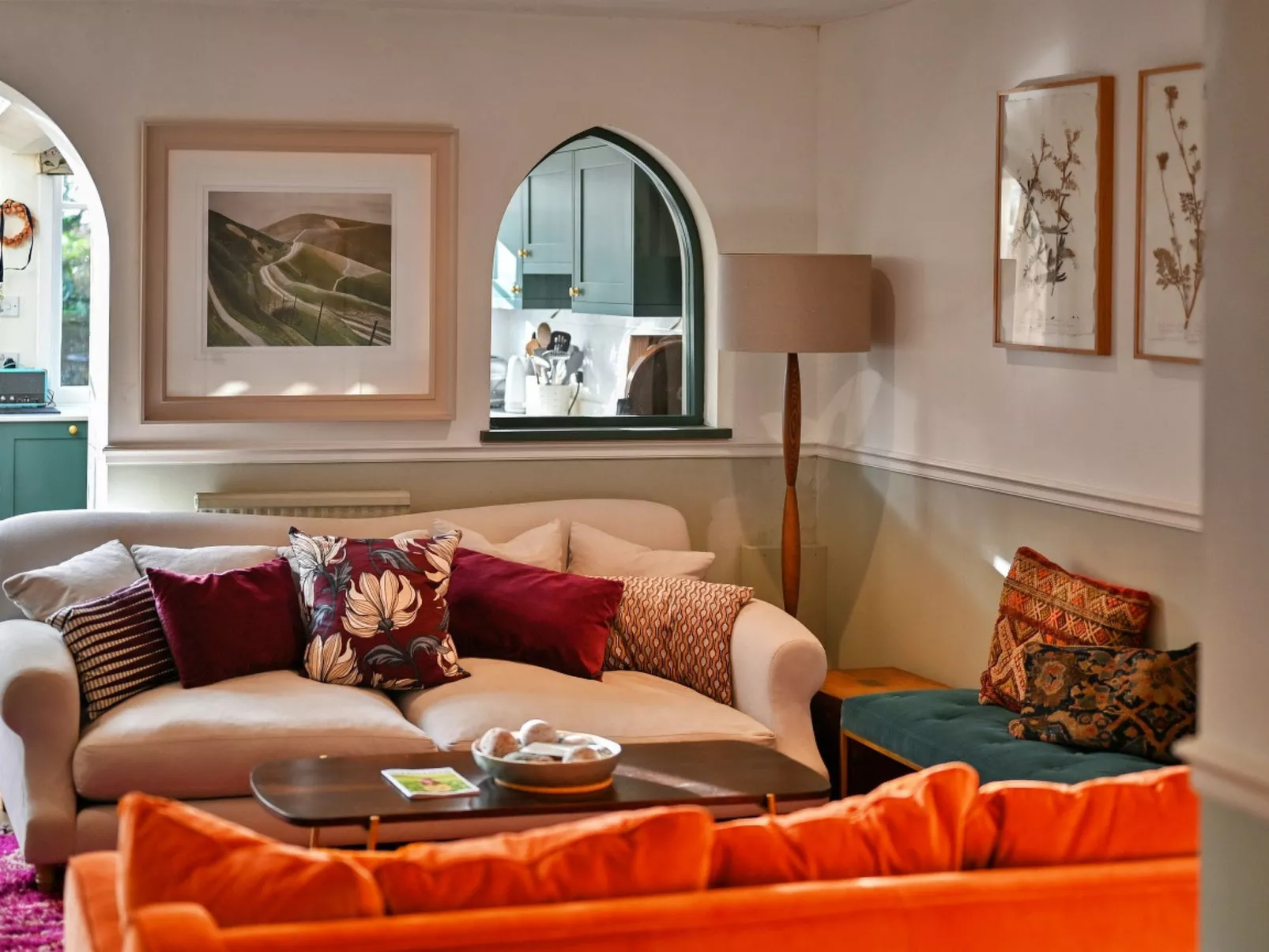 123, High Street-Drinnen