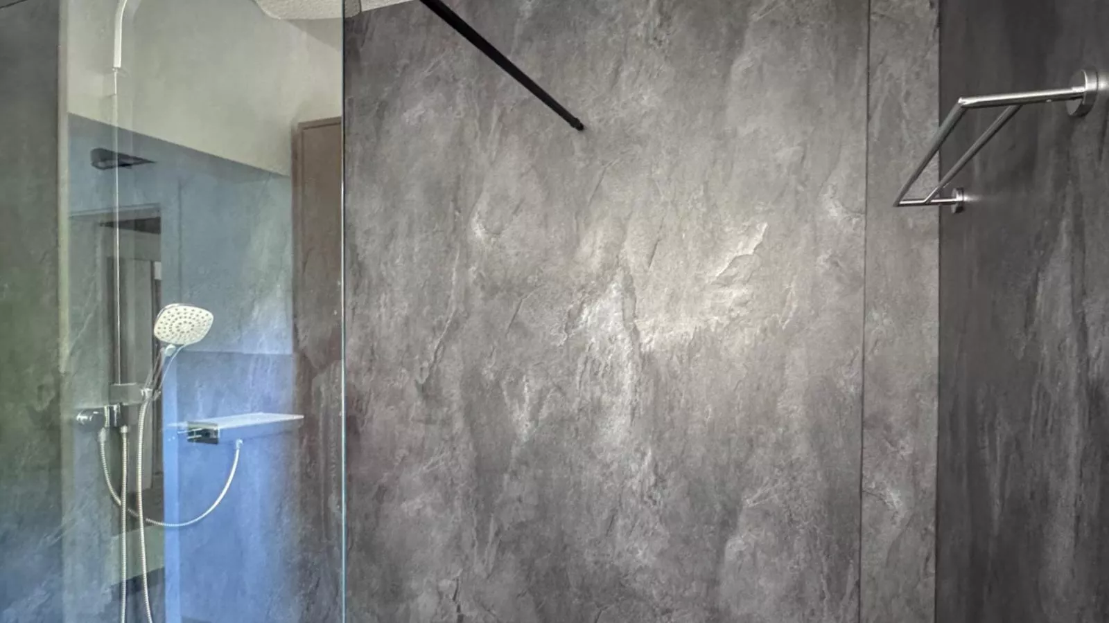 Forsthaus Heinrichsbach-Badezimmer