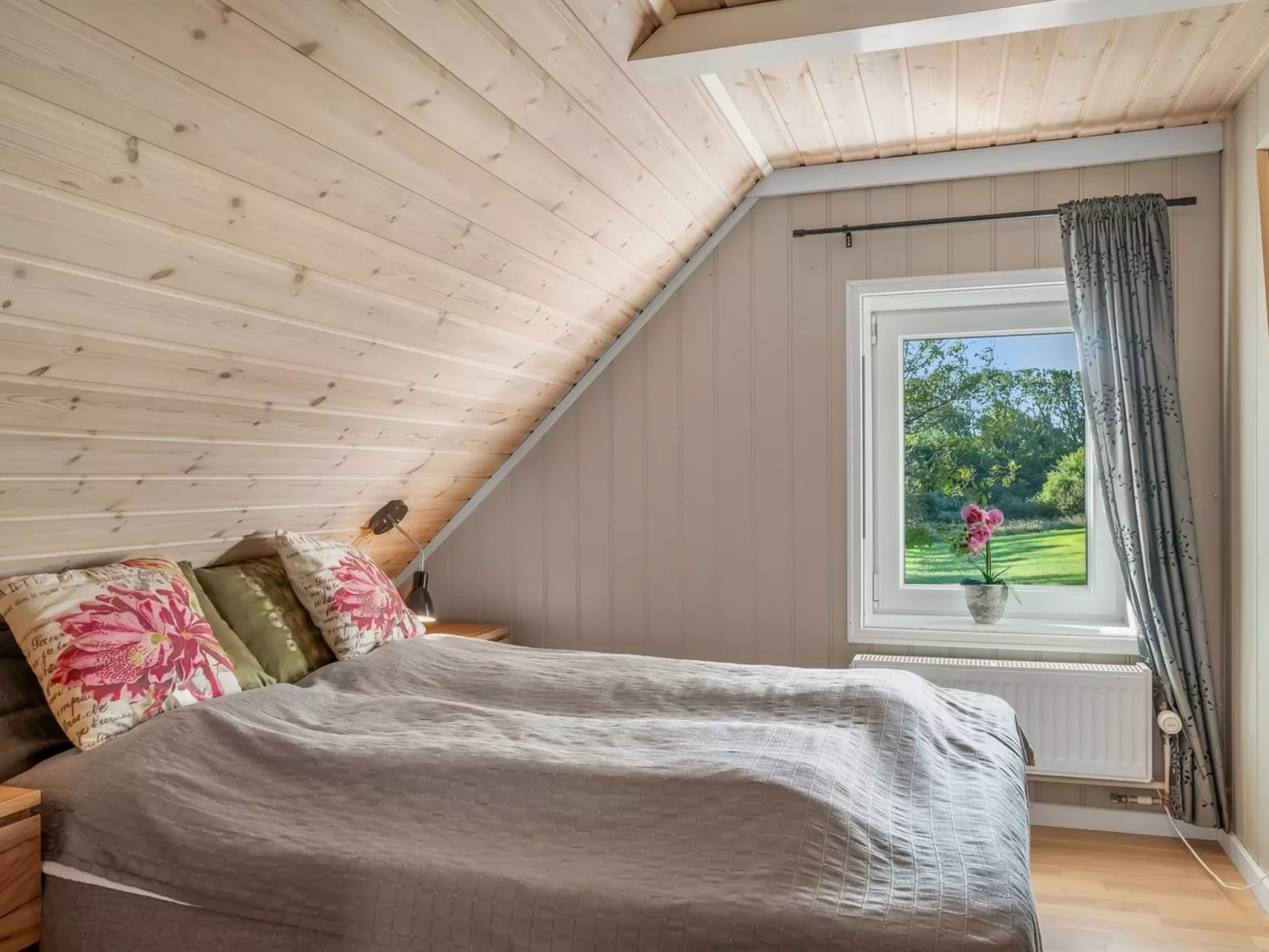 "Missa" - 2km to the fjord-Dedans