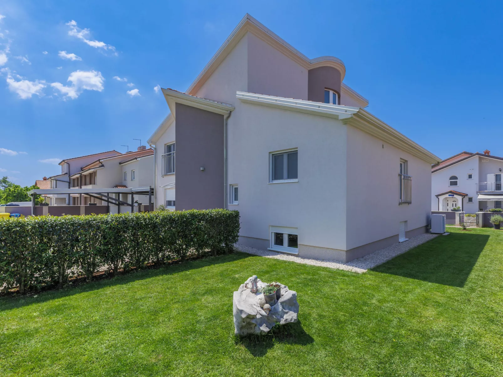 Villa Gocci-Outside