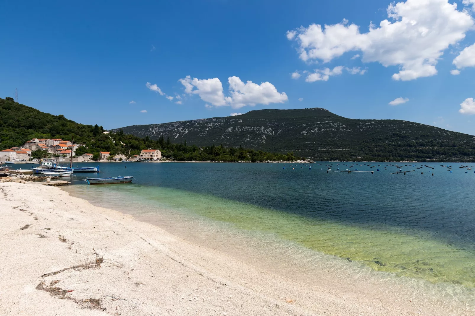 Holiday Home Monika - Two Bedroom Holiday Home with Terrace and Sea View-Ambiance